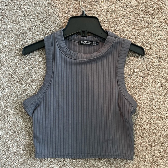 Ribbed Crew Neck Crop Tank Top - Picture 5 of 7